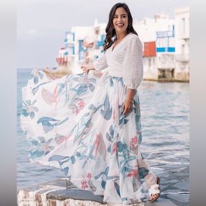 Chicwish tropical white and blue chiffon maxi skirt. Medium